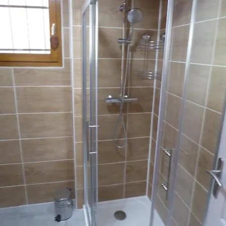 Prázdninový dům Le Cerdan - Classe 3 Etoiles - 5 Personnes - 2 Chambres- Parking -garage-jardin-wifi-renove En 2023 (adults Only) Bolquere Pyrenees 2000