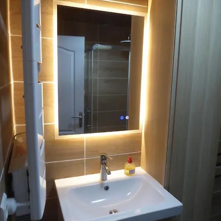 Le Cerdan - Classe 3 Etoiles - 5 Personnes - 2 Chambres- Parking -garage-jardin-wifi-renove En 2023 (adults Only)