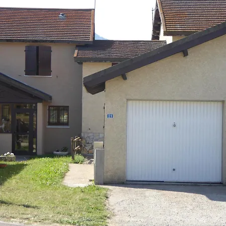 Casa de Férias Le Cerdan - Classe 3 Etoiles - 5 Personnes - 2 Chambres- Parking -garage-jardin-wifi-renove En 2023 (adults Only) Bolquere Pyrenees 2000
