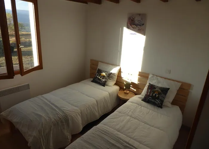 Le Cerdan - Classe 3 Etoiles - 2 Adultes 3 Enfants - 2 Chambres- Parking -garage-jardin-wifi-renove En 2023 Bolquere Pyrenees 2000