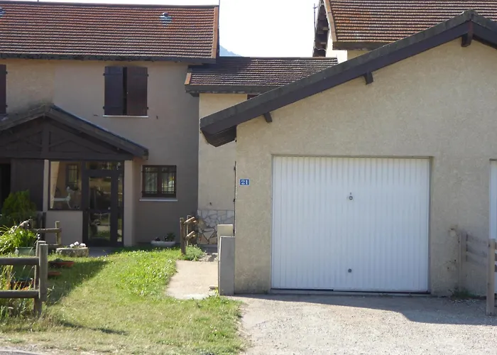 Feriehus Le Cerdan - Classe 3 Etoiles - 2 Adultes 3 Enfants - 2 Chambres- Parking -garage-jardin-wifi-renove En 2023 Bolquere Pyrenees 2000