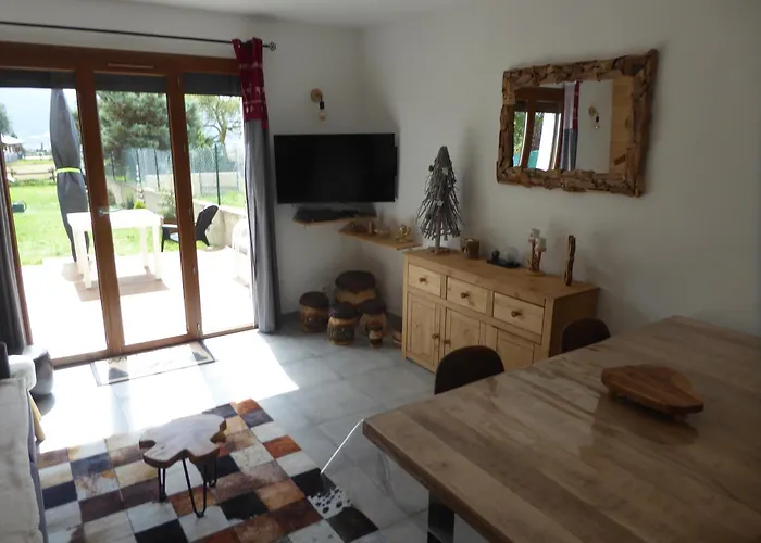 Casa de Férias Le Cerdan - Classe 3 Etoiles - 5 Personnes - 2 Chambres- Parking -garage-jardin-wifi-renove En 2023 (adults Only)