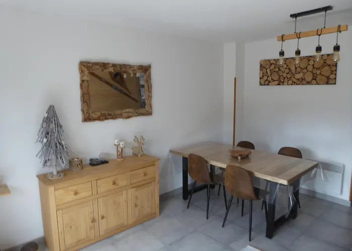 Casa de Férias Le Cerdan - Classe 3 Etoiles - 5 Personnes - 2 Chambres- Parking -garage-jardin-wifi-renove En 2023 (adults Only)